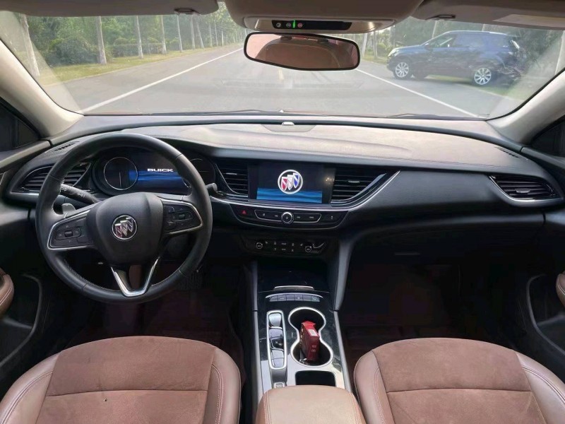 徐州22年别克君威9