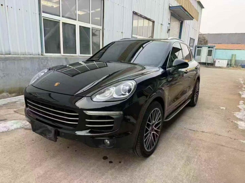 淄博17年保时捷卡宴3