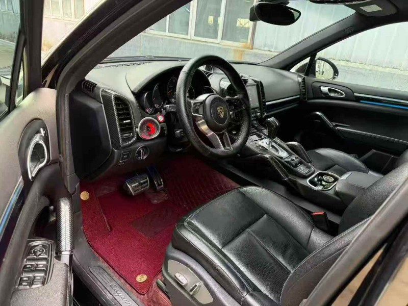 淄博17年保时捷卡宴6