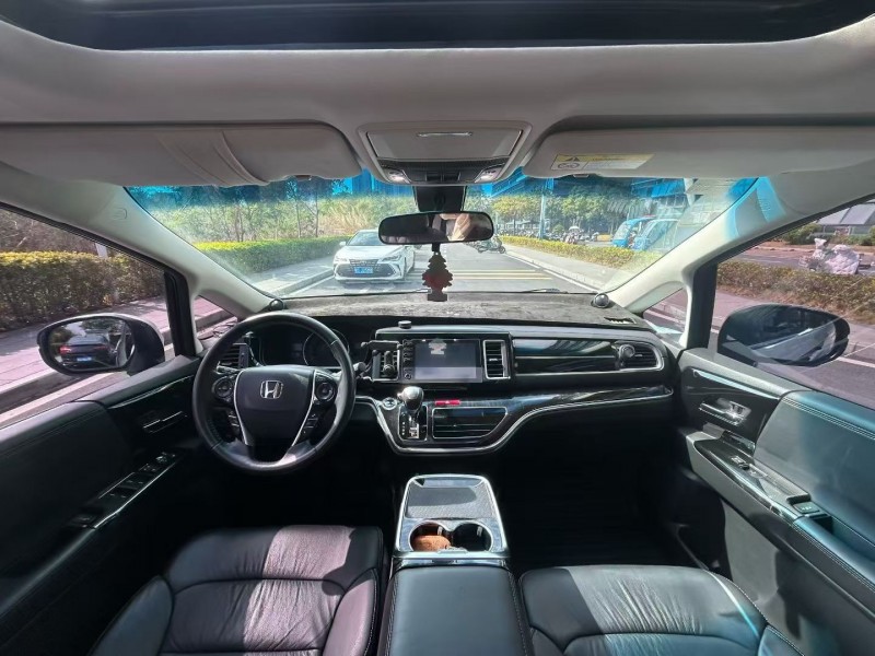 东莞20年本田艾力绅5