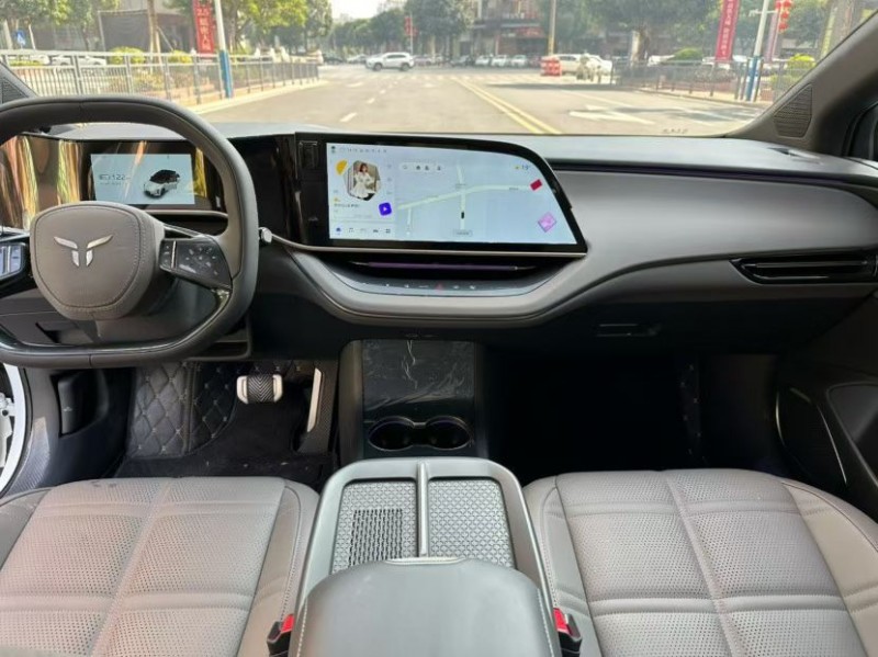 东莞25年红旗EH74