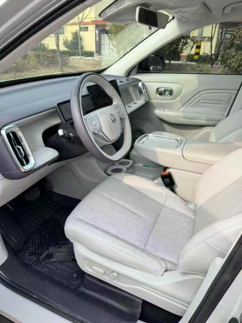 枣庄25年零跑汽车B106