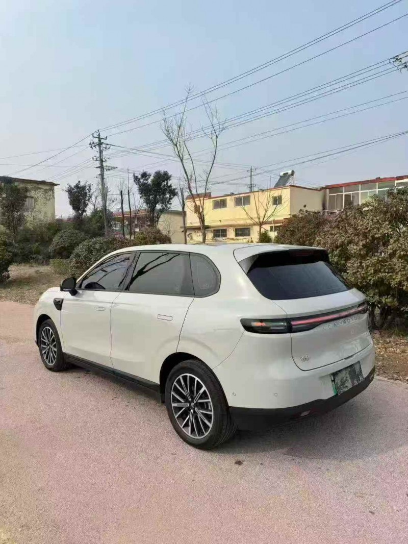 枣庄25年零跑汽车B107