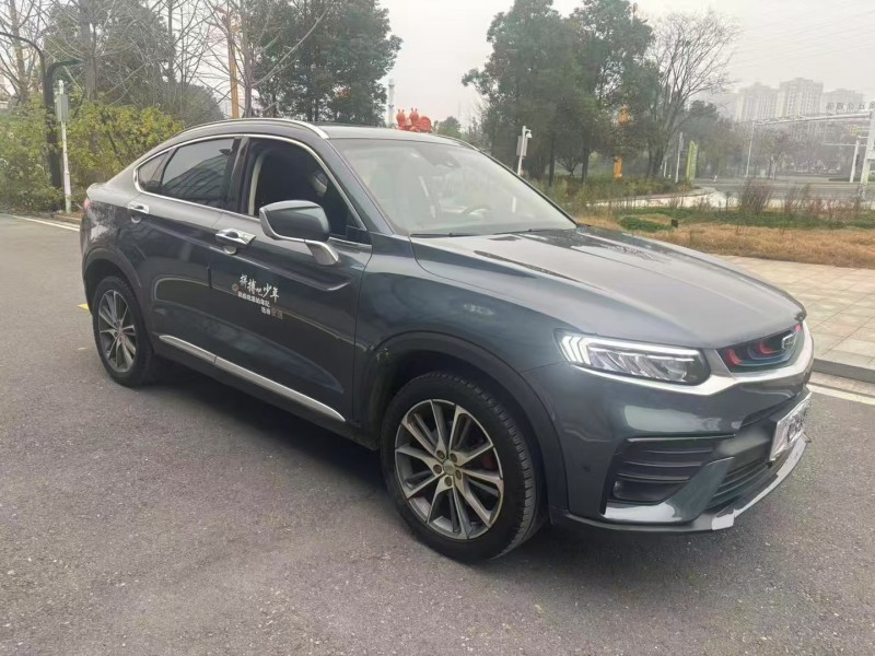 常德19年吉利星越3