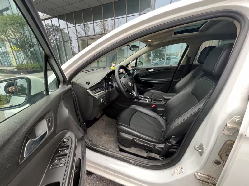 常德20年别克威朗2