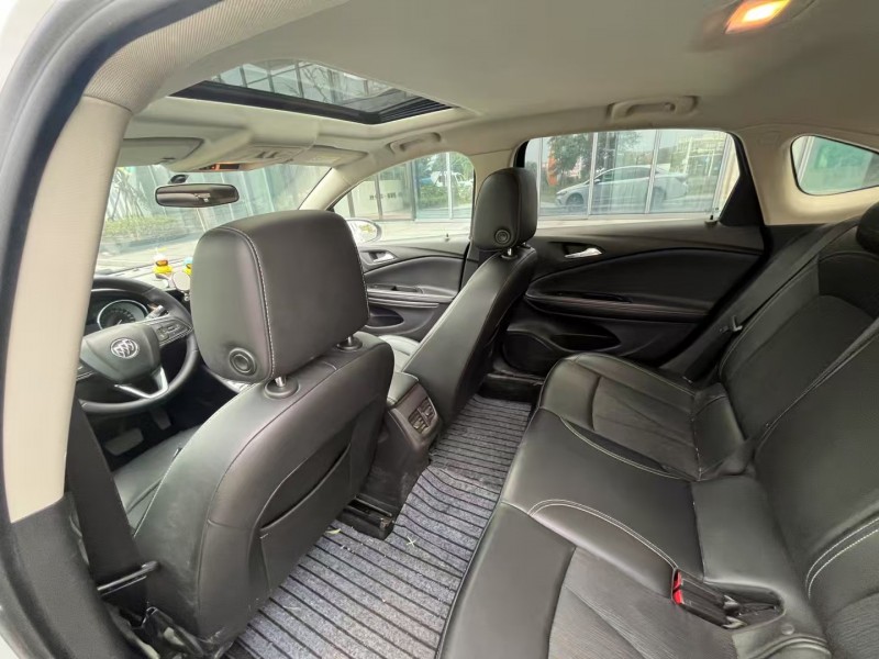 常德20年别克威朗4