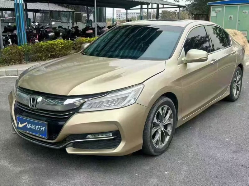 珠海17年本田雅阁3