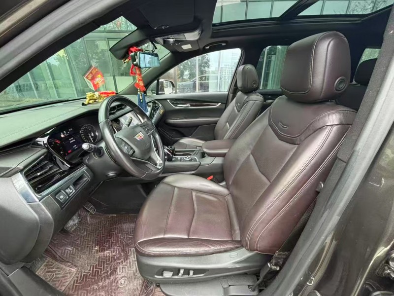 常德20年凯迪拉克XT63