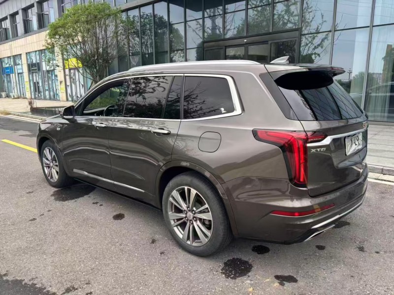 常德20年凯迪拉克XT67