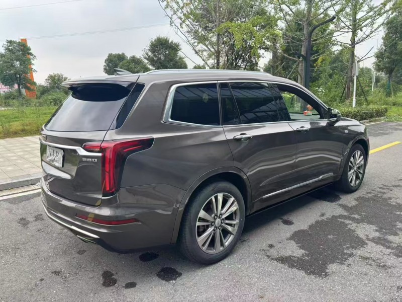 常德20年凯迪拉克XT69