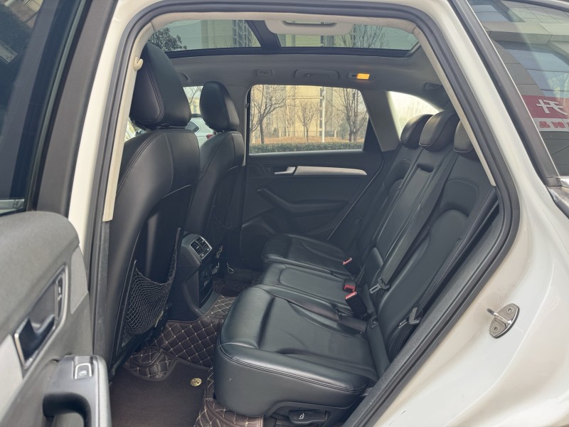 济宁14年奥迪Q56