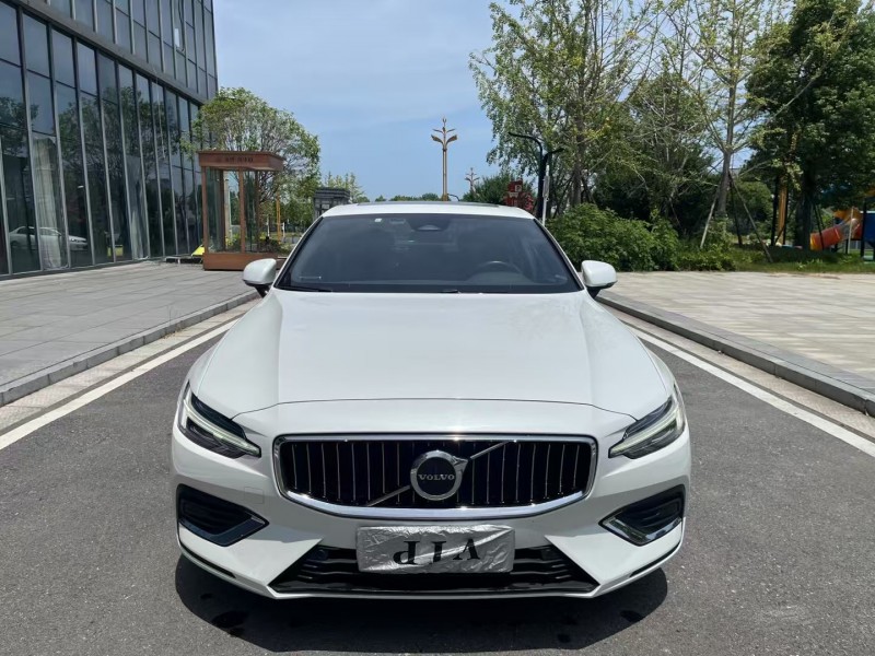 常德23年沃尔沃S60L1