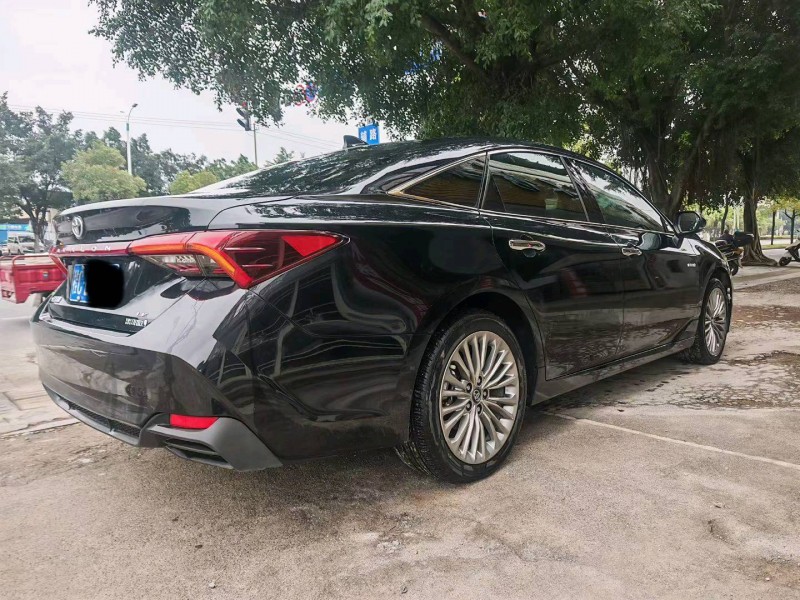 柳州22年丰田亚洲龙8