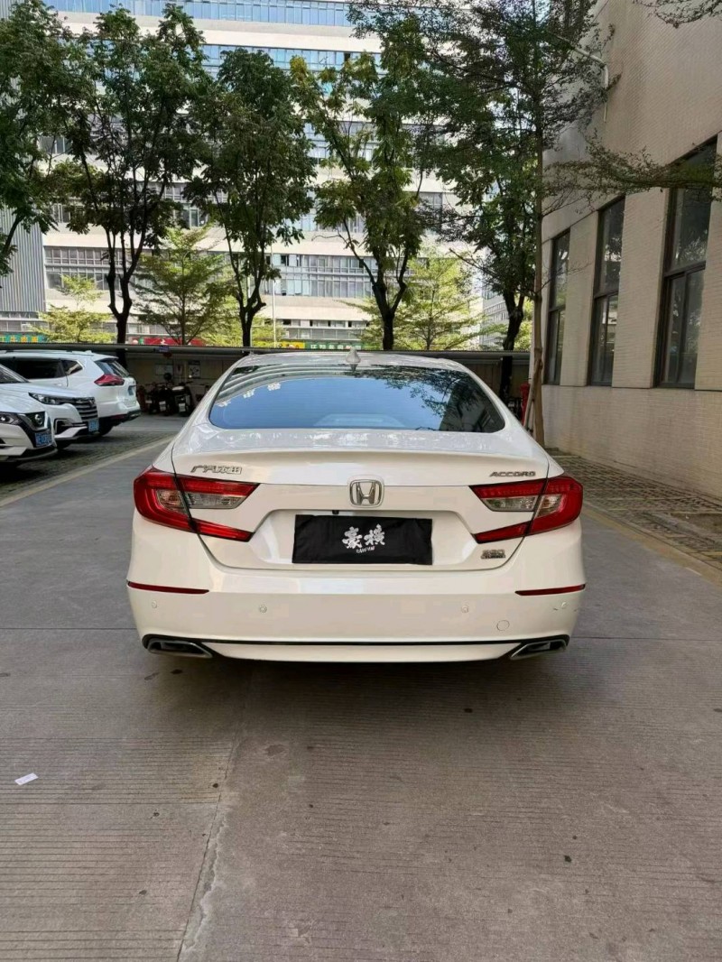 佛山19年本田雅阁5