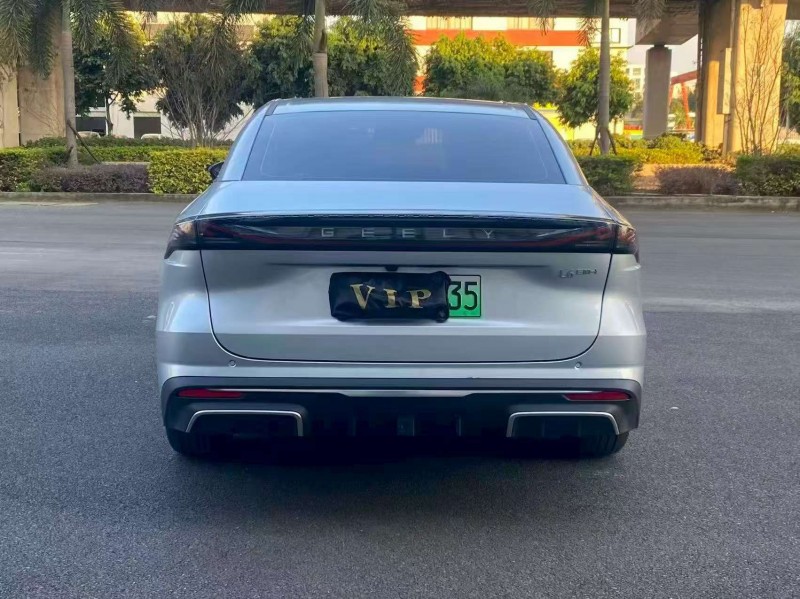 漳州25年吉利银河9