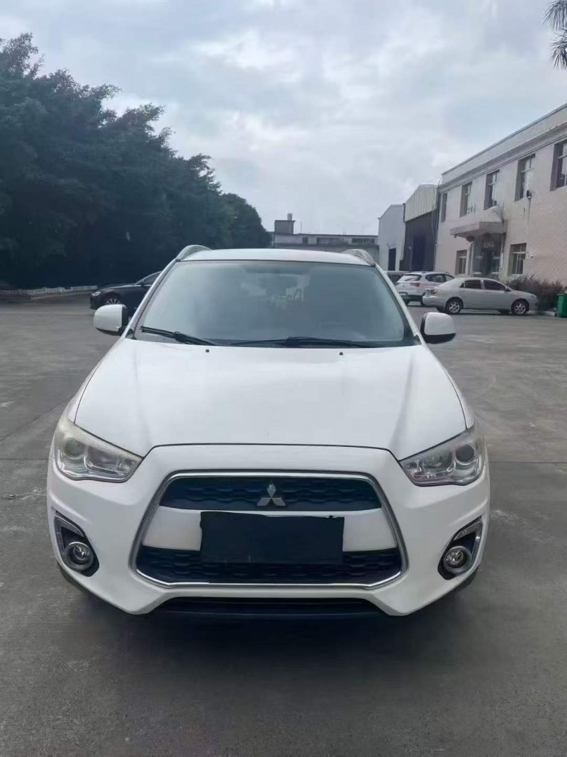 漳州13年三菱劲炫1