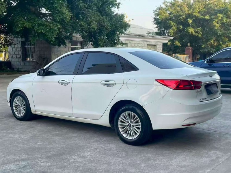 漳州16年福特福睿斯8