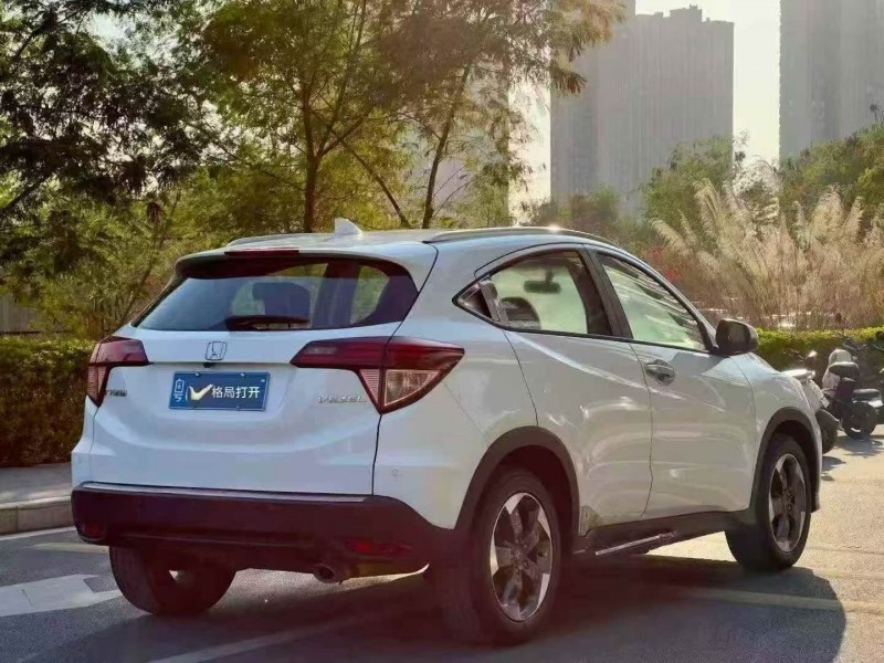 汕头16年本田缤智7