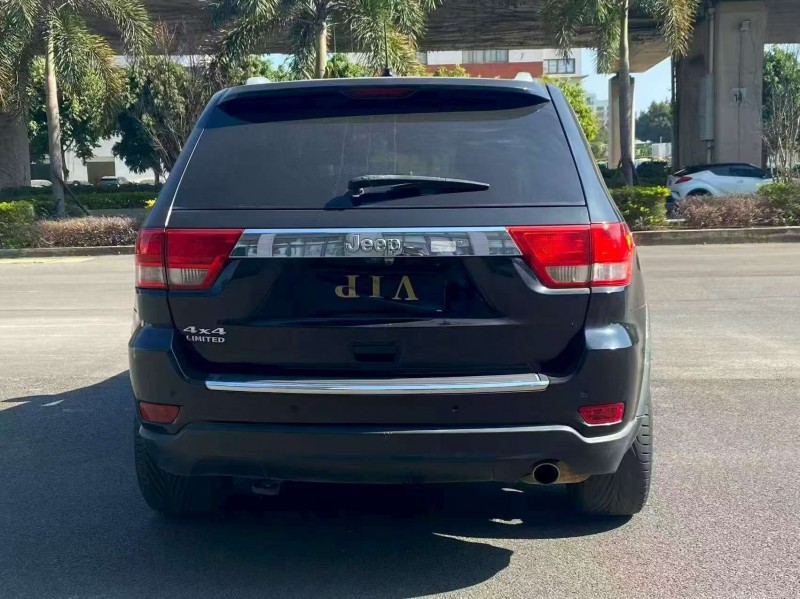 漳州11年Jeep大切诺基9