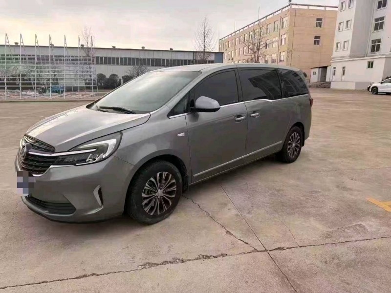 滨州21年别克GL82