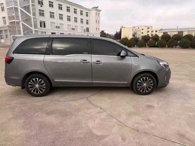 滨州21年别克GL83