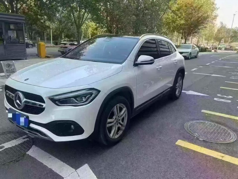 安庆22年奔驰GLA2