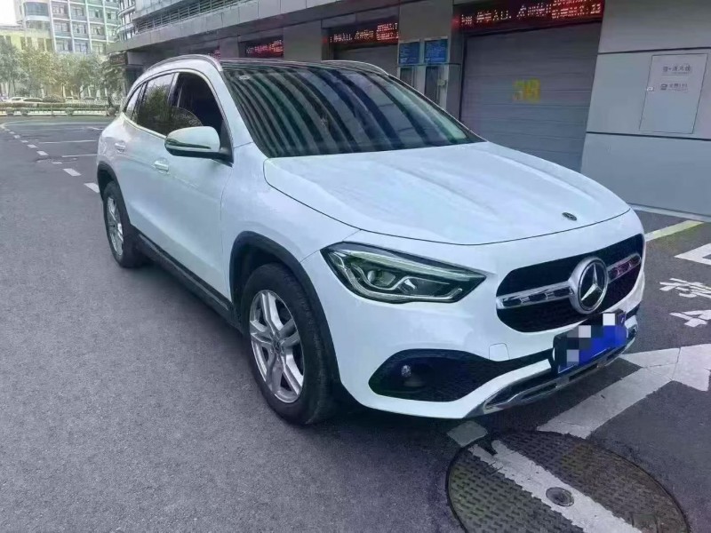 安庆22年奔驰GLA3