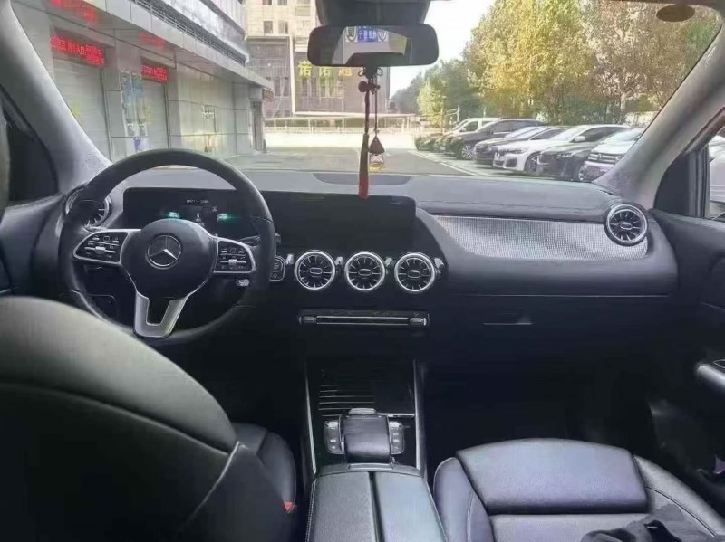 安庆22年奔驰GLA6