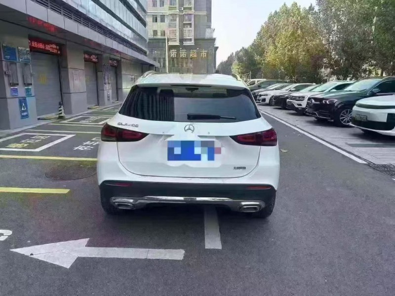 安庆22年奔驰GLA8