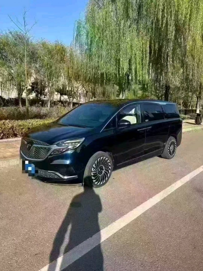 青岛20年别克GL82