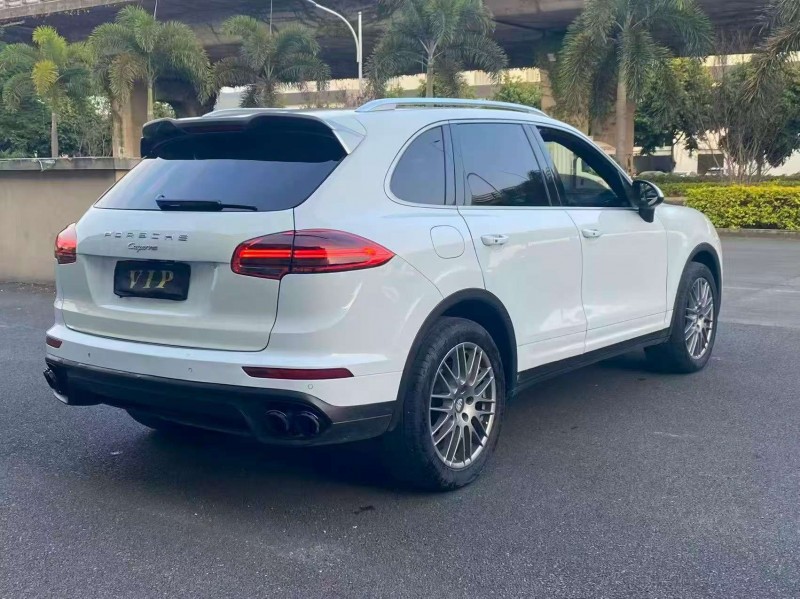 漳州14年保时捷卡宴7