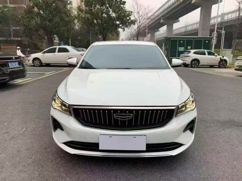 常德24年吉利帝豪1