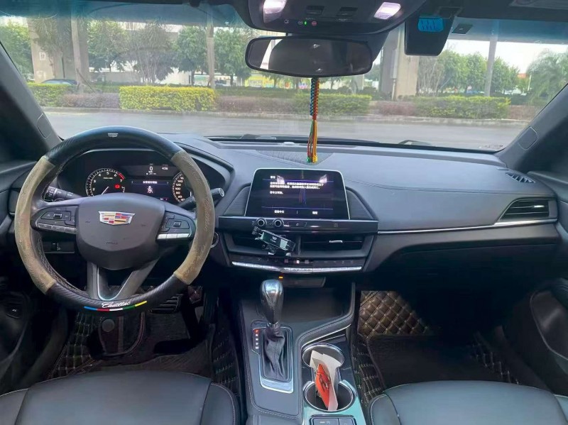 漳州20年凯迪拉克CT45