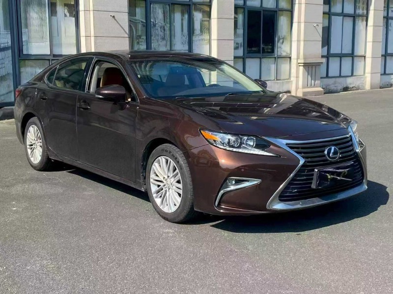 漳州16年雷克萨斯ES2