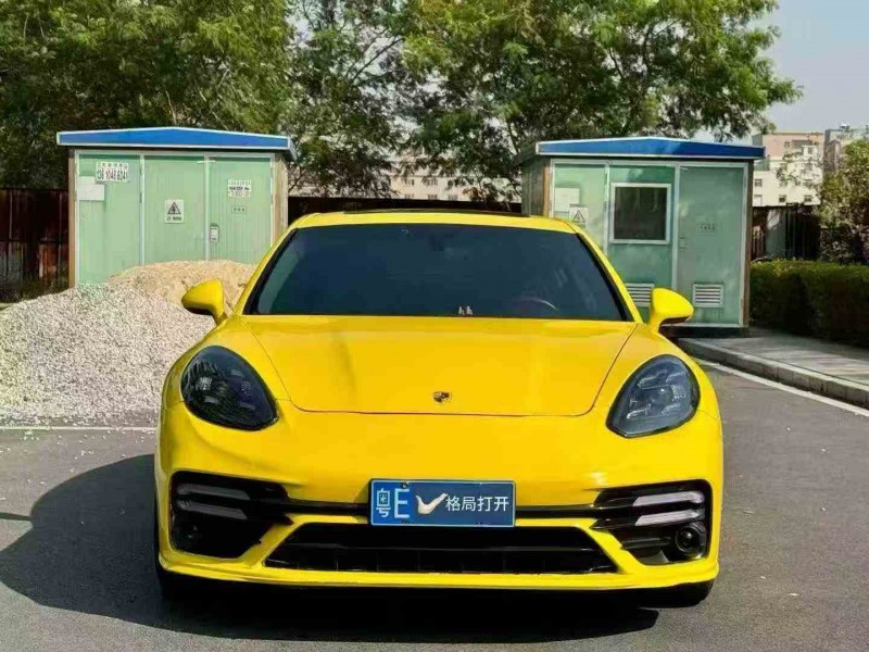 珠海12年保时捷帕拉梅拉1