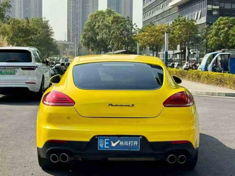 珠海12年保时捷帕拉梅拉8