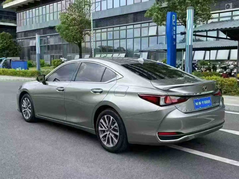珠海24年雷克萨斯ES8