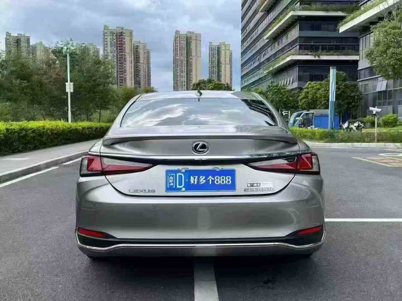 珠海24年雷克萨斯ES9