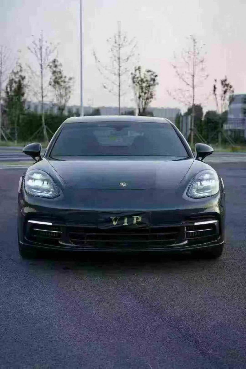 邢台19年保时捷帕拉梅拉1