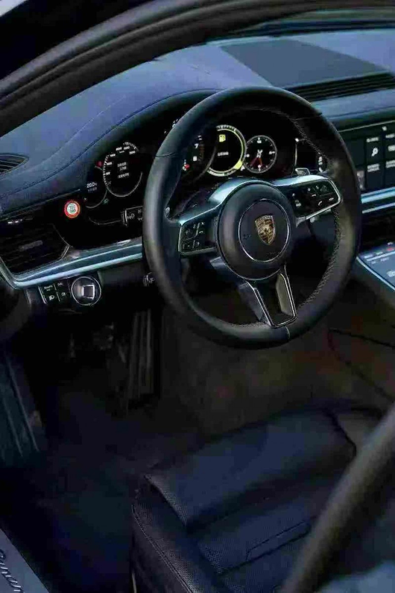 邢台19年保时捷帕拉梅拉5