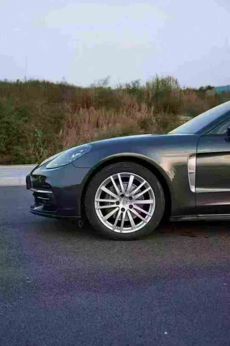 邢台19年保时捷帕拉梅拉8