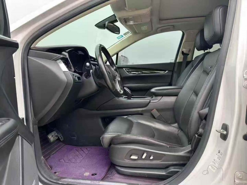 黄石18年凯迪拉克XT54