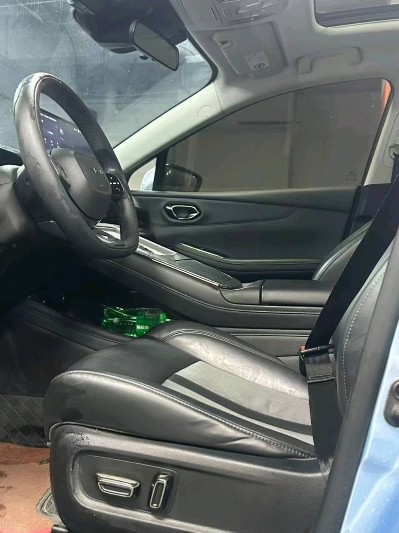 成都24年传祺埃安MAX704