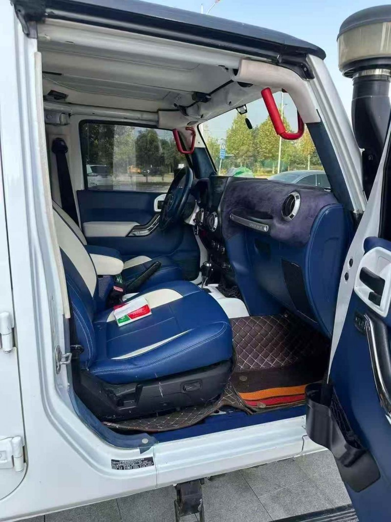 枣庄12年Jeep牧马人6