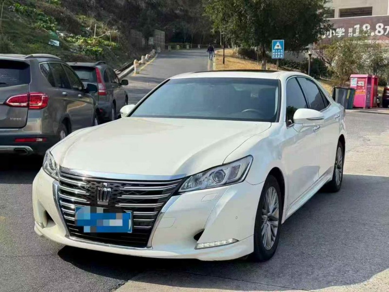 莆田17年丰田皇冠2