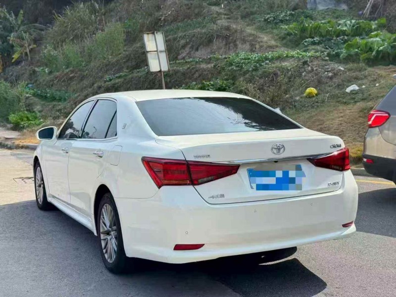 莆田17年丰田皇冠8