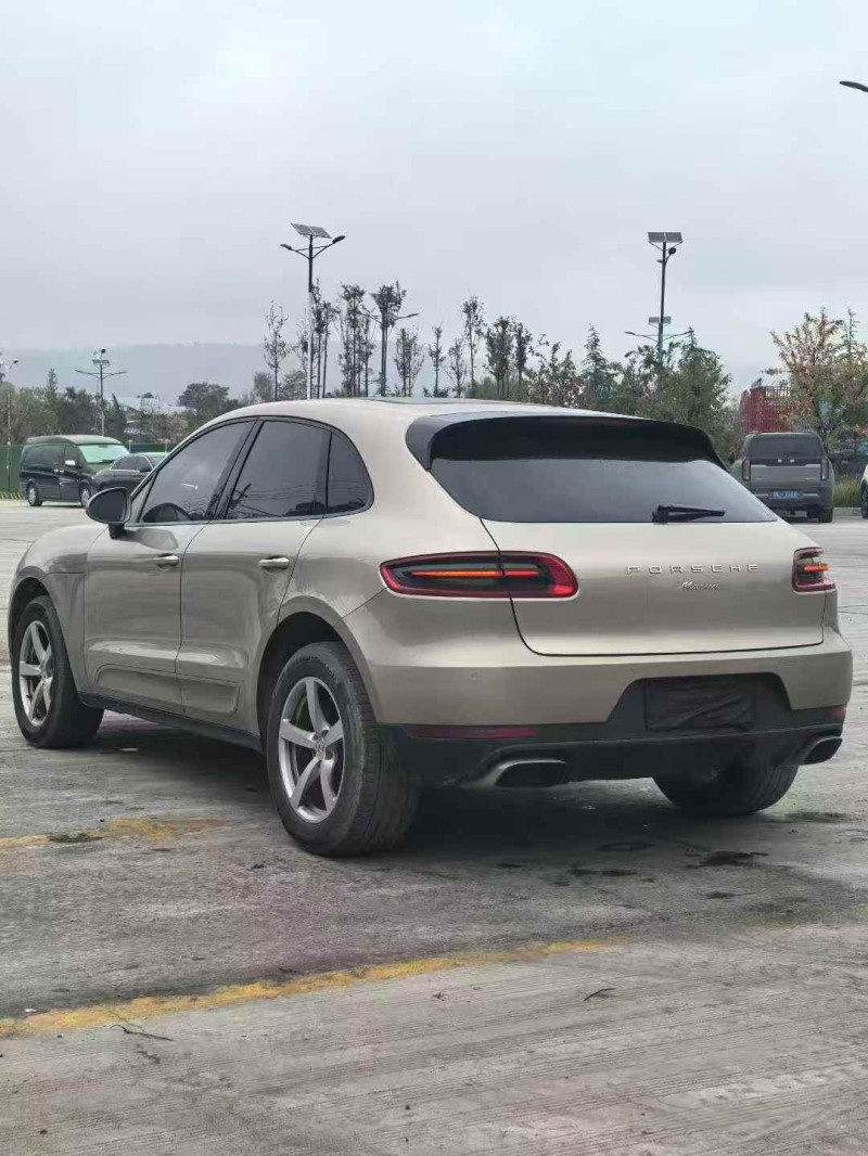 常州16年保时捷Macan8
