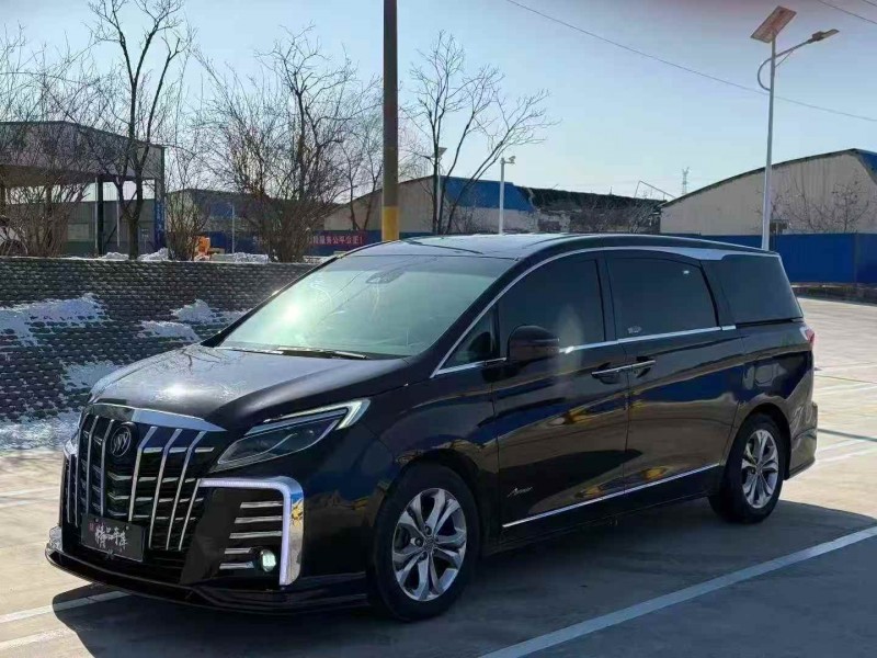 潍坊17年别克GL82