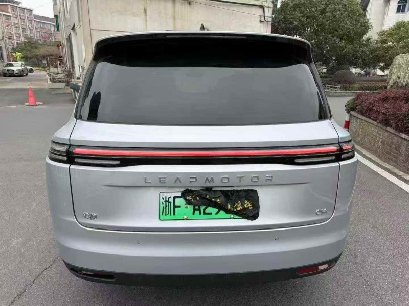 嘉兴25年零跑汽车C168