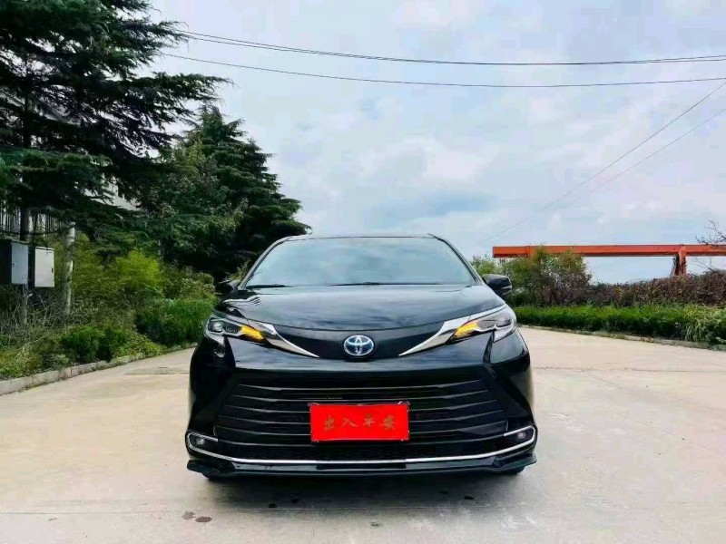 烟台23年丰田塞纳1